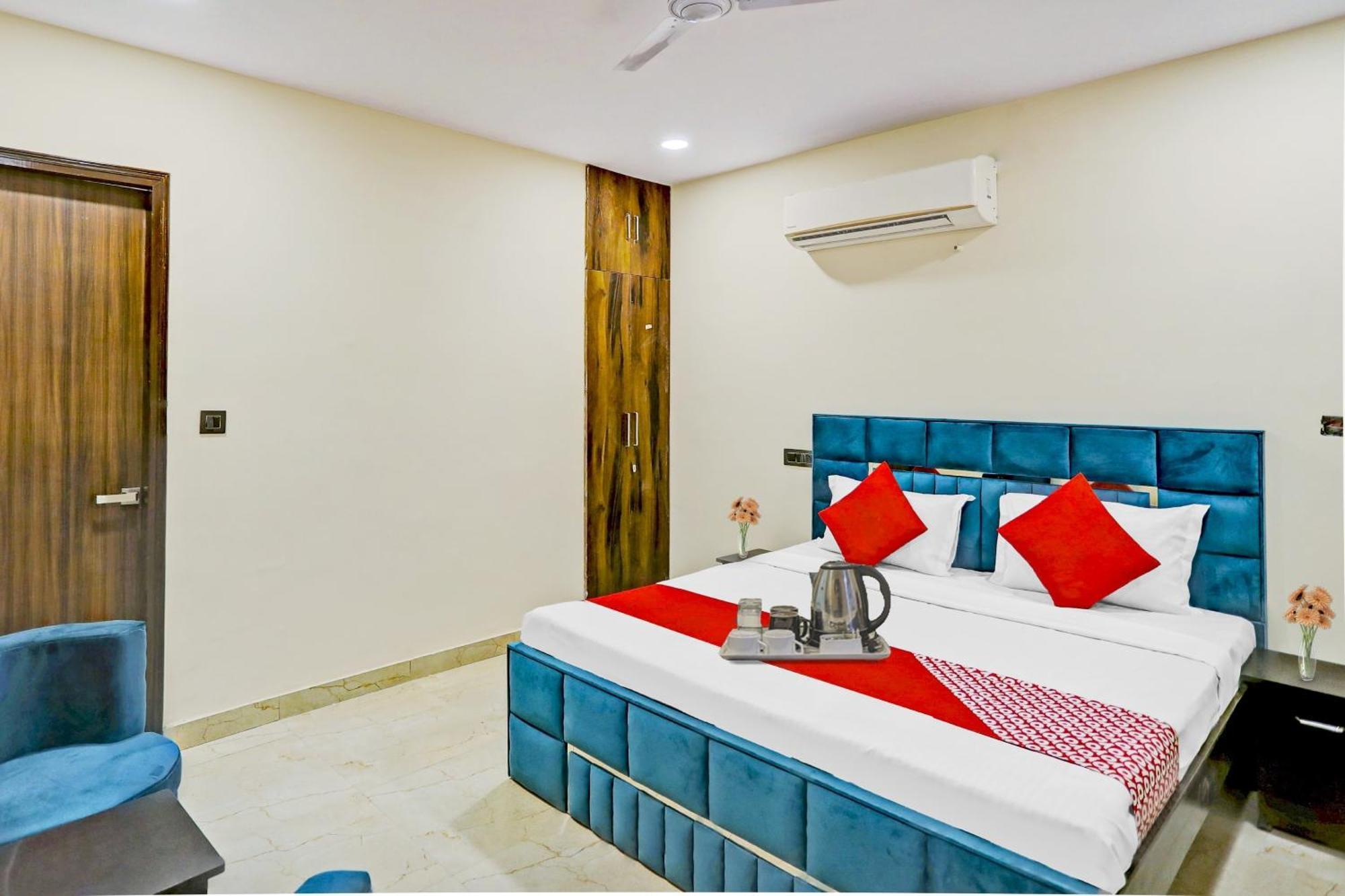 Hotel O Royal Lotus Stay Near Ip Extension Metro Station New Delhi Exterior photo