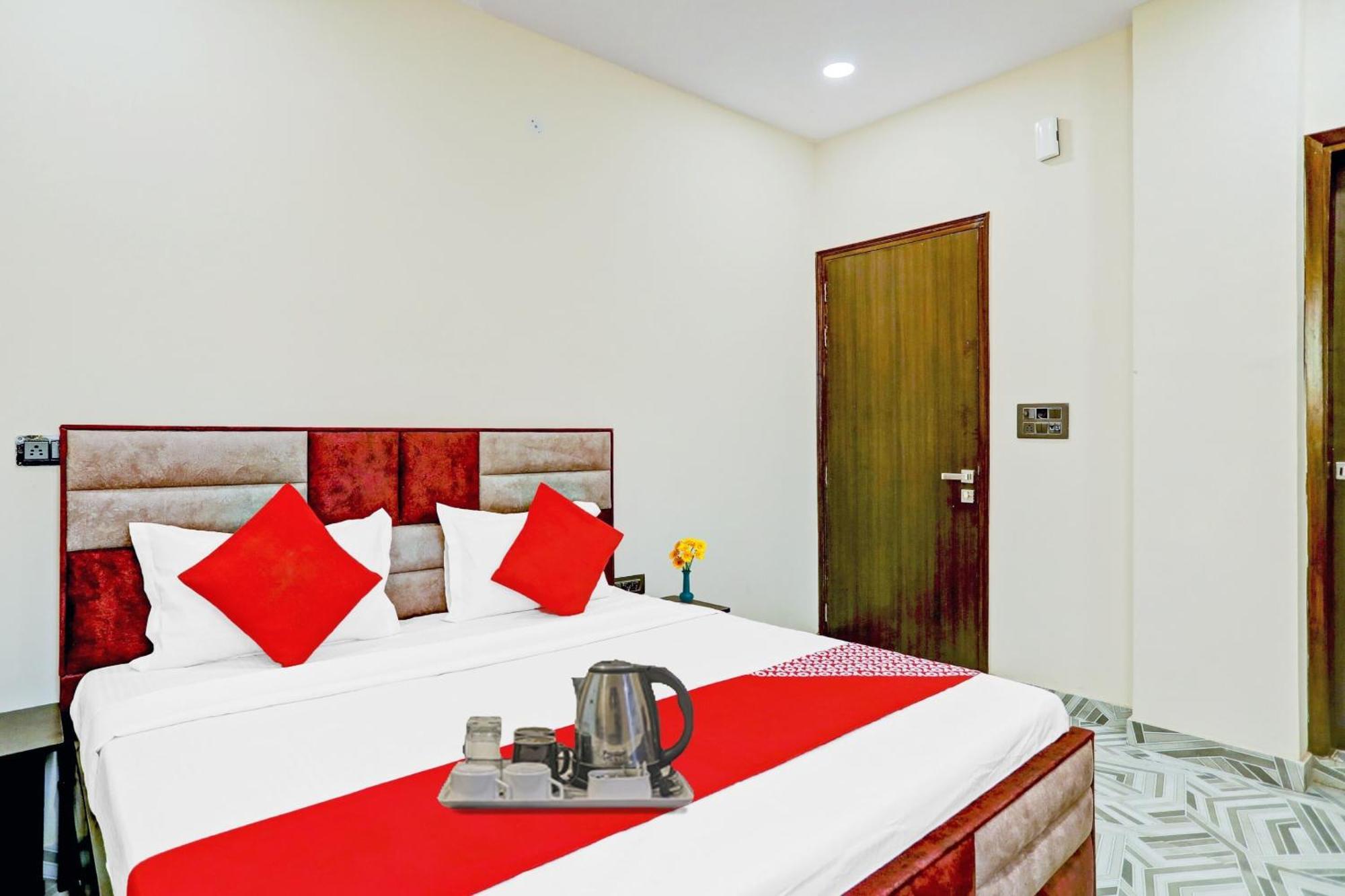 Hotel O Royal Lotus Stay Near Ip Extension Metro Station New Delhi Exterior photo